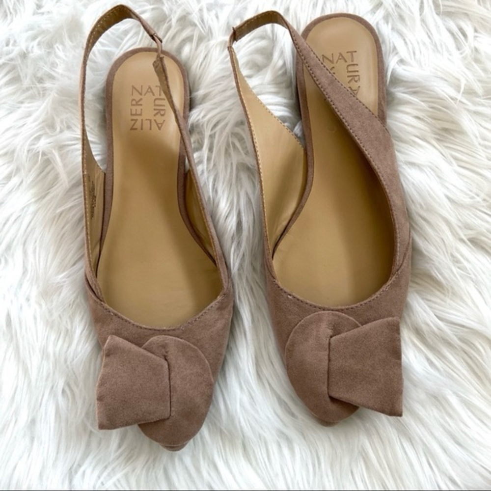 New Naturalizer Pointed toe bow sling back flats sz 8